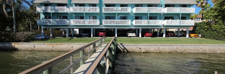 Exterior Anna Maria Island Beach Palms