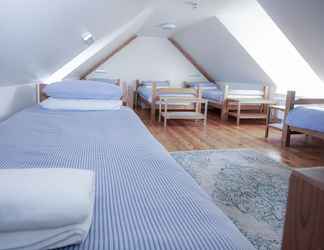 Bedroom 2 Bunk House - 4 Bedroom - Llangenith