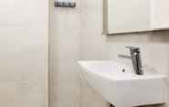 In-room Bathroom 3 Nice And Comfort Studio Apartment At Mustika Golf Residence