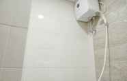 Toilet Kamar 3 Well Appointed Studio Signature Park Grande Apartment