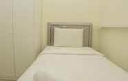 ห้องนอน 3 Fancy And Nice 2Br At Green Pramuka City Apartment