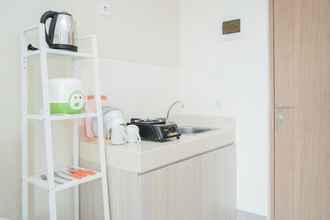 Kamar Tidur 4 Nice Studio Apartment At B Residence