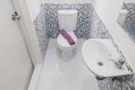 Toilet Kamar Comfort Studio Apartment At Aeropolis Residence