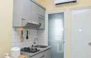 ห้องนอน 5 Comfort And Homey 2Br At Green Pramuka City Apartment