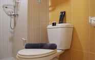 In-room Bathroom 5 Cozy Studio Apartment At The Jarrdin Near Cihampelas Walk