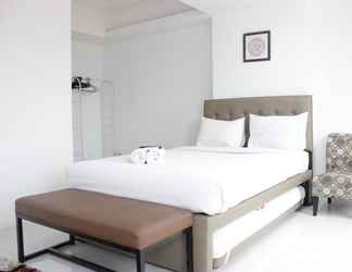 Kamar Tidur 2 Spacious And Modern Studio Room Apartment At Grand Asia Afrika