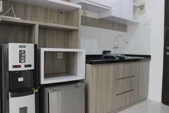 Kamar Tidur 4 Spacious And Modern Studio Room Apartment At Grand Asia Afrika