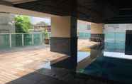 Kolam Renang 5 Comfortable And Spacious Studio Apartment At Tamansari La Grande