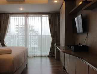 Kamar Tidur 2 Comfortable And Spacious Studio Apartment At Tamansari La Grande