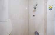 In-room Bathroom 6 Relaxing Studio Apartment Mangga Dua Residence Near Itc Mall