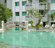 Swimming Pool 5 Fancy And Nice 1Br At Sky Terrace Apartment