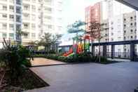 Bangunan Comfort And Elegant 1Br Green Bay Condominium Apartment