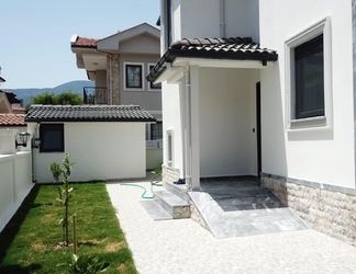 Exterior 2 Stunning 4-bed Villa Grey 4 Bedrooms Private Pool