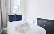 Kamar Tidur 3 Studio Apartment In Euston