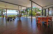 Common Space 7 Absolute Beachfront House with Private Pool