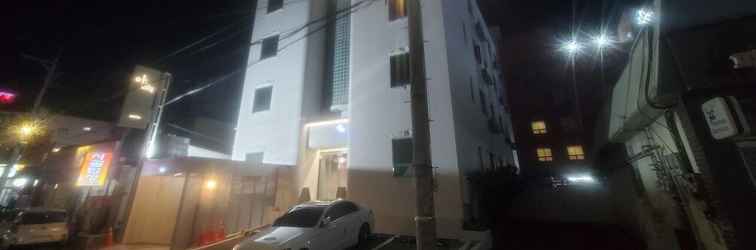 Luar Bangunan Hotel Aank