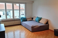 Common Space Entire Flat Close to Airport, Train, Center for 7