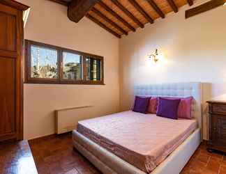 Bedroom 2 Captivating 1-bed Villa With Pool in Tuscany