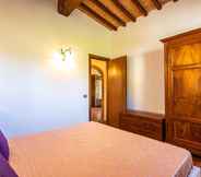 Bedroom 3 Captivating 1-bed Villa With Pool in Tuscany