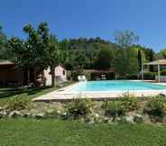 Swimming Pool 2 Captivating 1-bed Villa With Pool in Tuscany