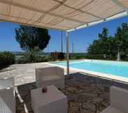 Swimming Pool 4 Captivating 1-bed Villa With Pool in Tuscany