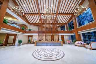 Lobi 4 Howard Johnson By Wyndham Lake Serenity Hotel Neijiang