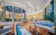 Lobi 7 Howard Johnson By Wyndham Lake Serenity Hotel Neijiang