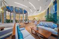 Sảnh chờ Howard Johnson By Wyndham Lake Serenity Hotel Neijiang