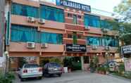 Exterior 2 New Islamabad Hotel Sitara Market