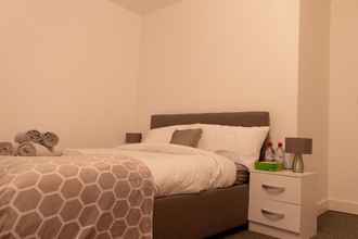 Kamar Tidur 4 Livestay - 3 bed Apt With Balcony Near Heathrow