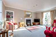 Common Space Charming Cardoon Cottage in Beautiful Village
