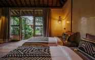 Kamar Tidur 3 Exceptional 9BR Incredible Jungle View, River Access