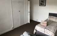 Phòng ngủ 4 Lovely 2-bed Apartment in Solihull