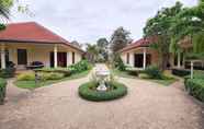 Bangunan 5 Welcome to our Oasis The Beautiful Bungalow Red