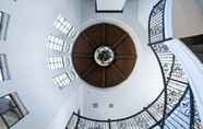 Lobby 7 5 Bedroom Luxe Villa on Deep Water Intracoastal