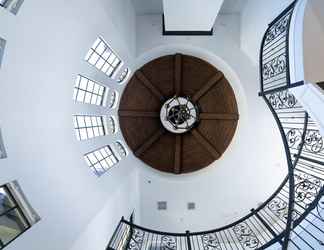 Lobby 2 5 Bedroom Luxe Villa on Deep Water Intracoastal