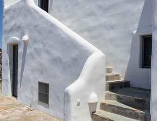 Luar Bangunan 2 Villa Fuster in Paros