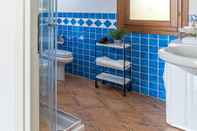 Phòng tắm bên trong Le Dimore di Nettuno 3 With Pool