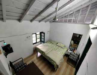 Bedroom 2 Pre Independence 2 BHK Bungalow,dalhousie,himachal