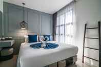 Bedroom Palmyrah Surin - 300 Meters to the Beach Brand new Luxury Condo