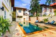 Kolam Renang Baan Kaja Villa Walk to Surin and Bangtao Beach Private Pool