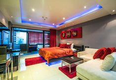 臥室 4 Absolute Bangla Suites Night Walking Street Rooftop Pool L-04