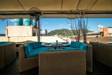 酒吧、咖啡廳與交誼廳 Absolute Bangla Suites Night Walking Street Rooftop Pool L-04