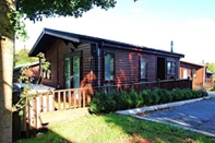 Exterior Brambles Holiday Lodges