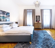 Kamar Tidur 3 Apartment With Terrace and King Bed in Krems City