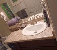 In-room Bathroom 3 Comfortable 1BR Apt in Historic Downtown Building