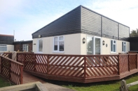 Exterior 11B Medmerry Park 2 Bedroom Chalet