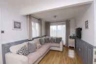 Common Space 18A Medmerry Park 2 Bedroom Chalet