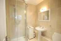 In-room Bathroom 18A Medmerry Park 2 Bedroom Chalet