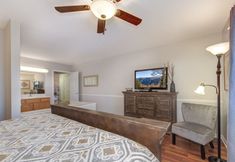 Bedroom 7 Valley Retreat Whispering Pines 142